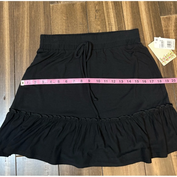 NWT Sz S Black Ruffle Hem Mini Skirt Tiered Flowy Elastic Waist Trumpet Y2K Goth - Picture 3 of 7